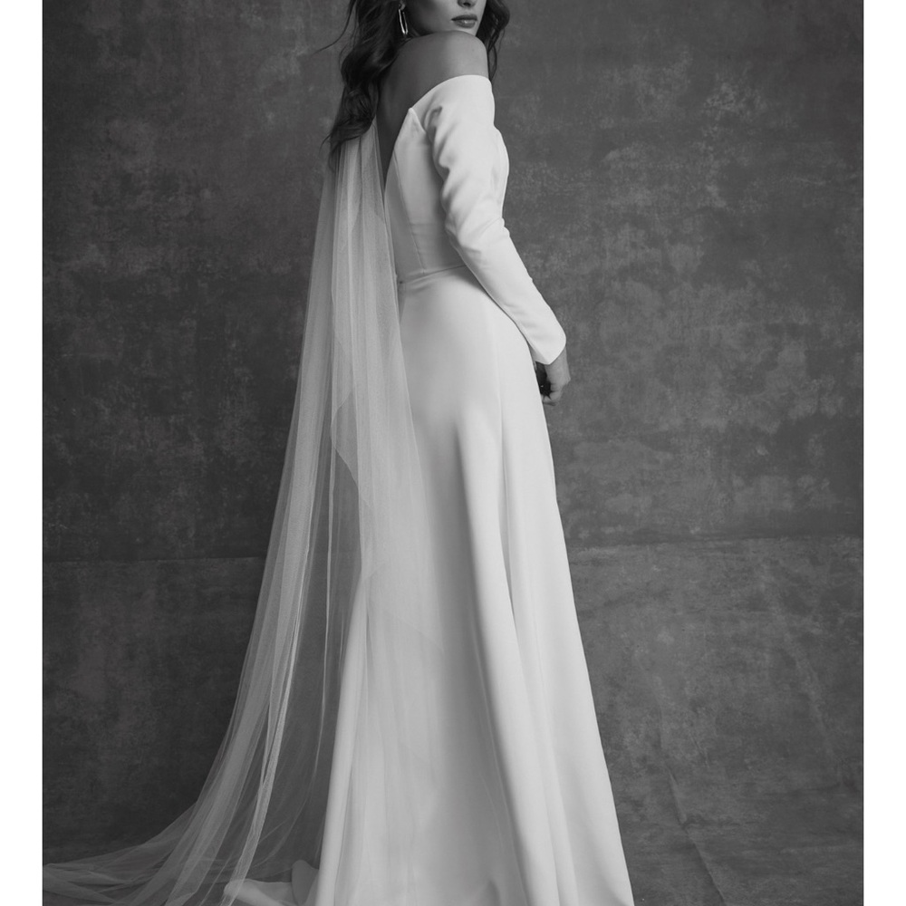 Sarah Seven Blanca Veil